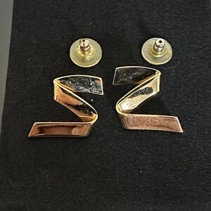 Vintage Monet gold tone ribbon earrings